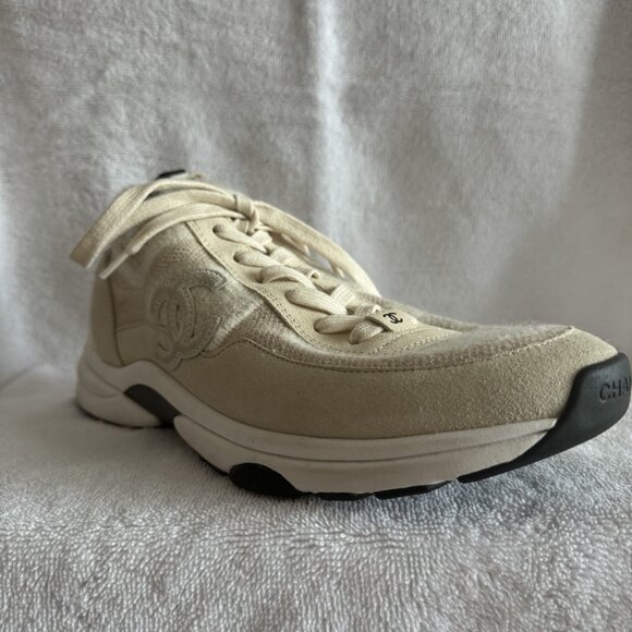 CHANEL WOMEN’S CC LOW-TOP SNEAKERS SUEDE AND KNIT FABRIC 42 - Picture 4 of 13